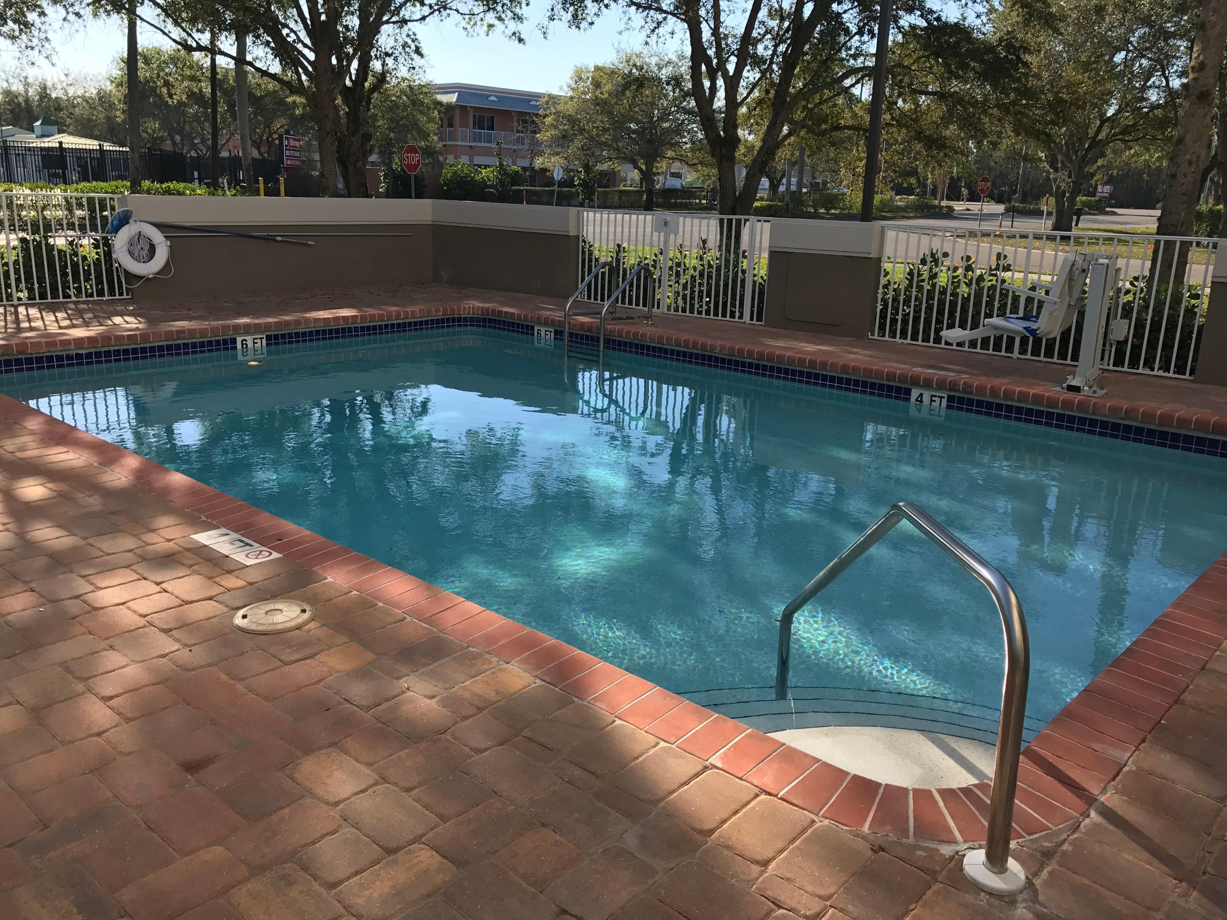 Holiday Inn Express - Naples South - I-75 By Ihg Golden Gate Eksteriør billede
