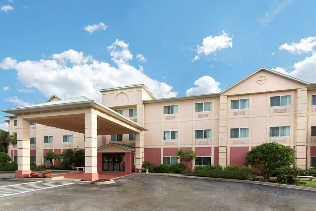Holiday Inn Express - Naples South - I-75 By Ihg Golden Gate Eksteriør billede